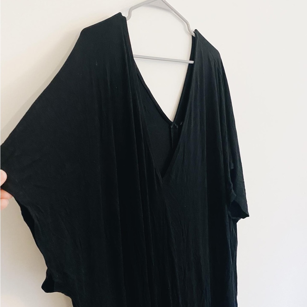 $22 | Ava and Viv Short
Sleeve Midi Dress | 2XL | Black | Very Good
Condition
